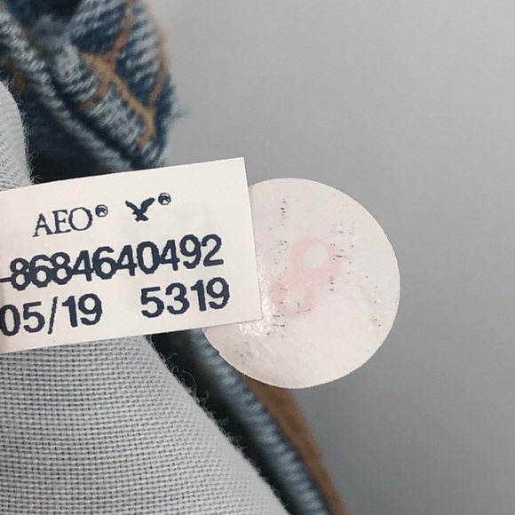 American Eagle 16 Mom Shorts Light Wash Size blue pleated cuffed 0828 5319 - Picture 8 of 11